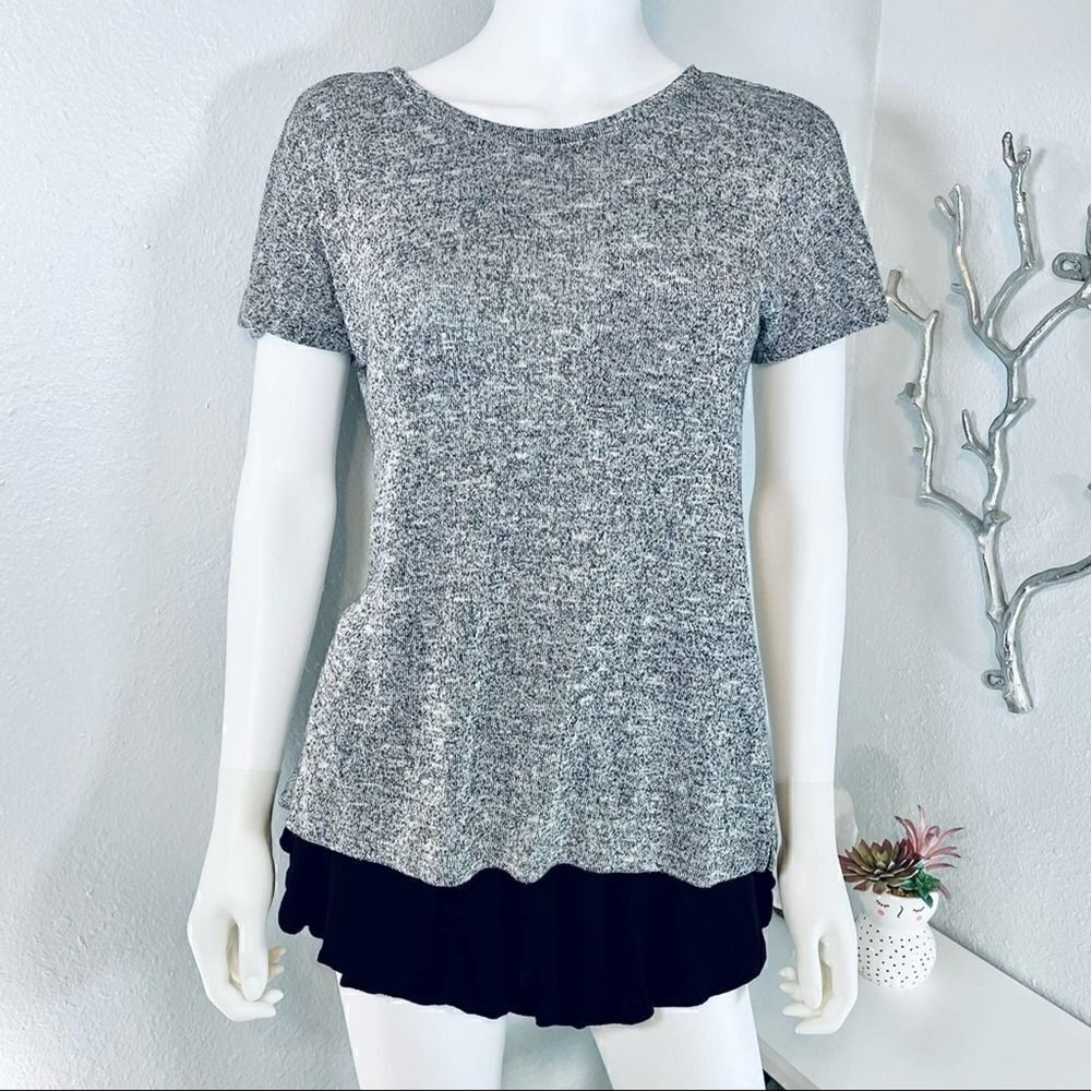 Marks and Spencer Gray Knit Short Sleeve Blouse Small